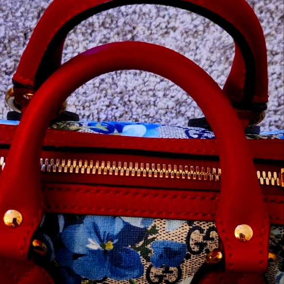 Beautiful Gucci mini monogram bag! Long strap. Like new! - Picture 10 of 10